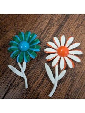 Vintage Flower Brooch Set Made In Japan mid Century- Set of 2